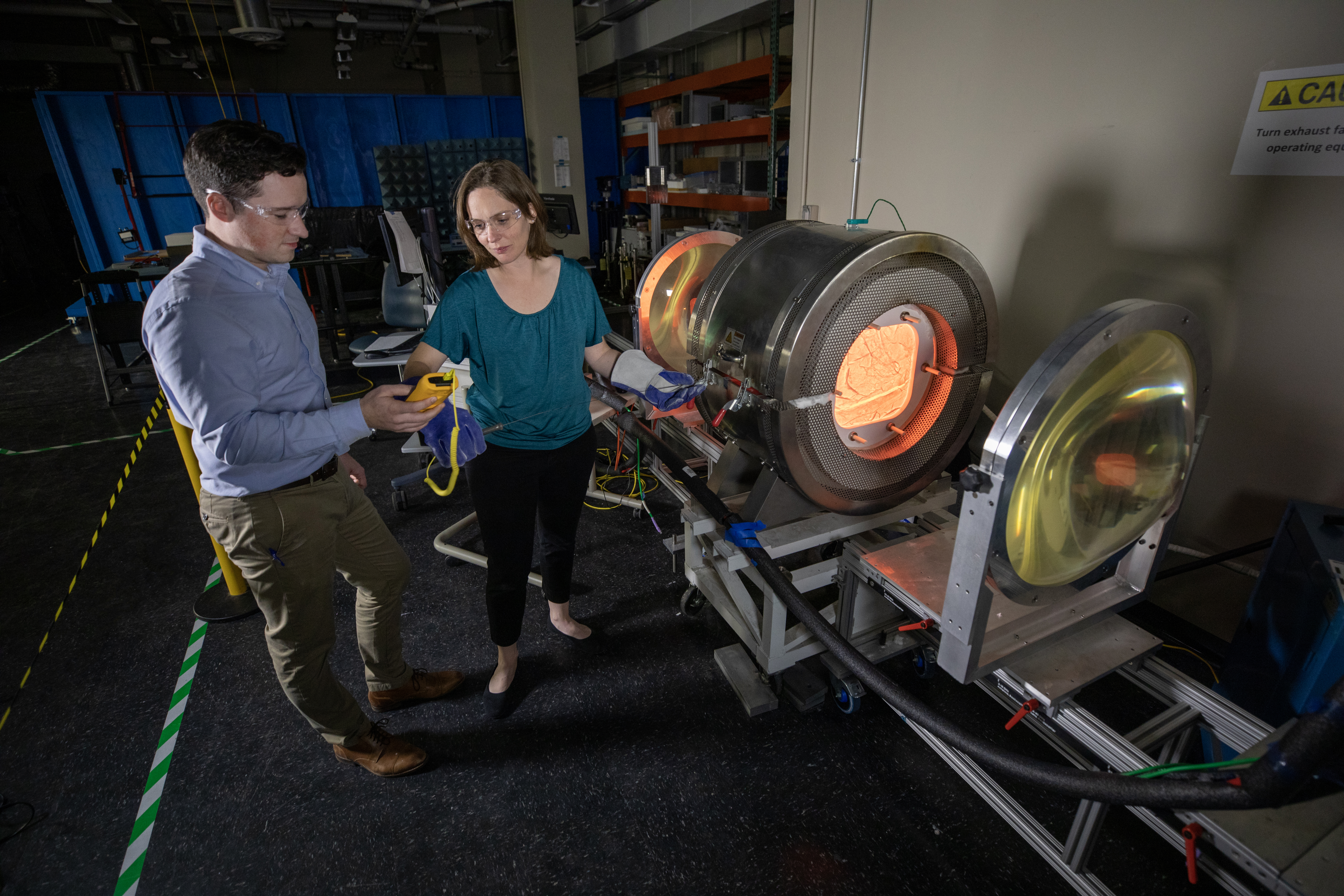 GTRI researchers and electromagnetic furnace