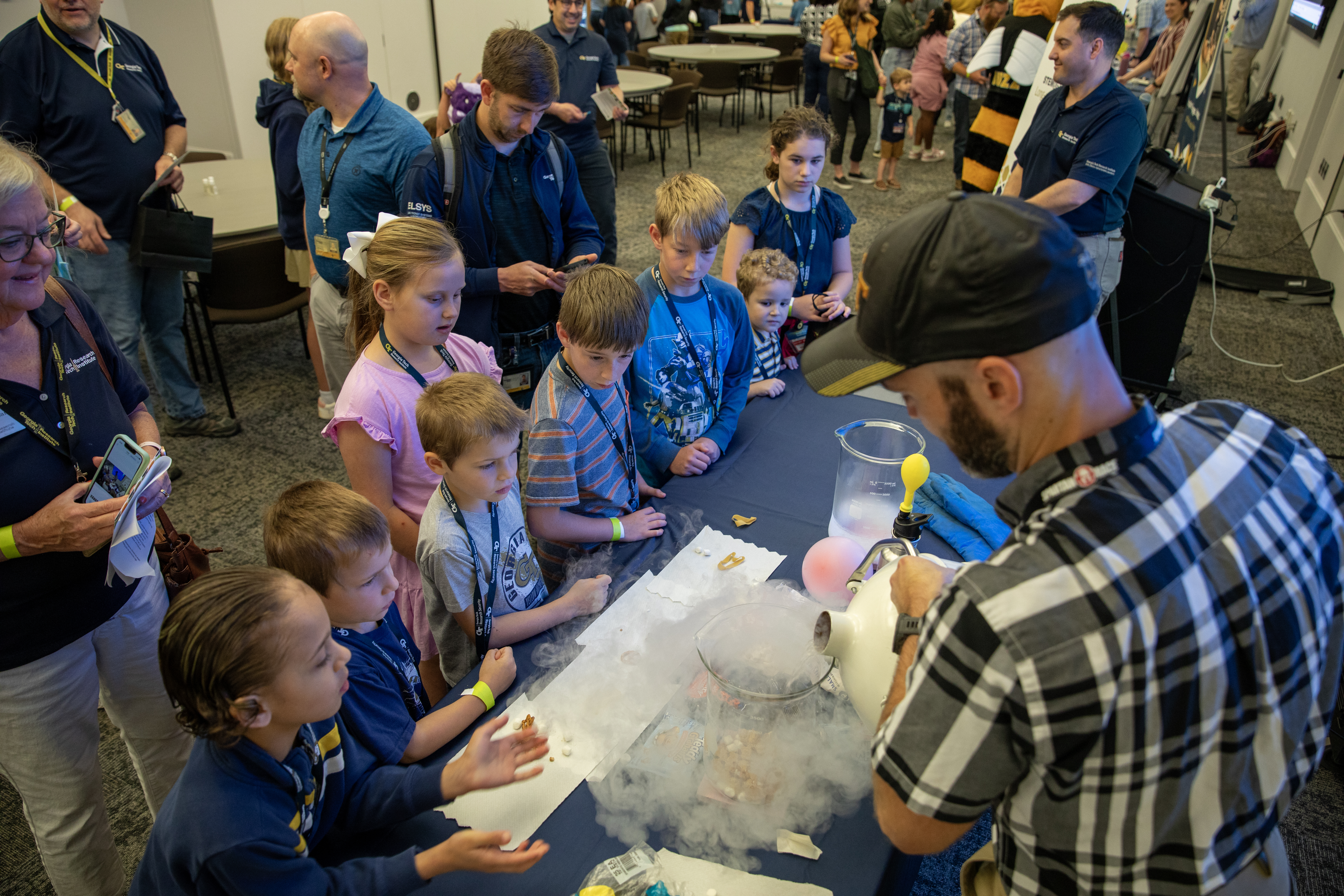 Science experimenent with liquid nitrogen