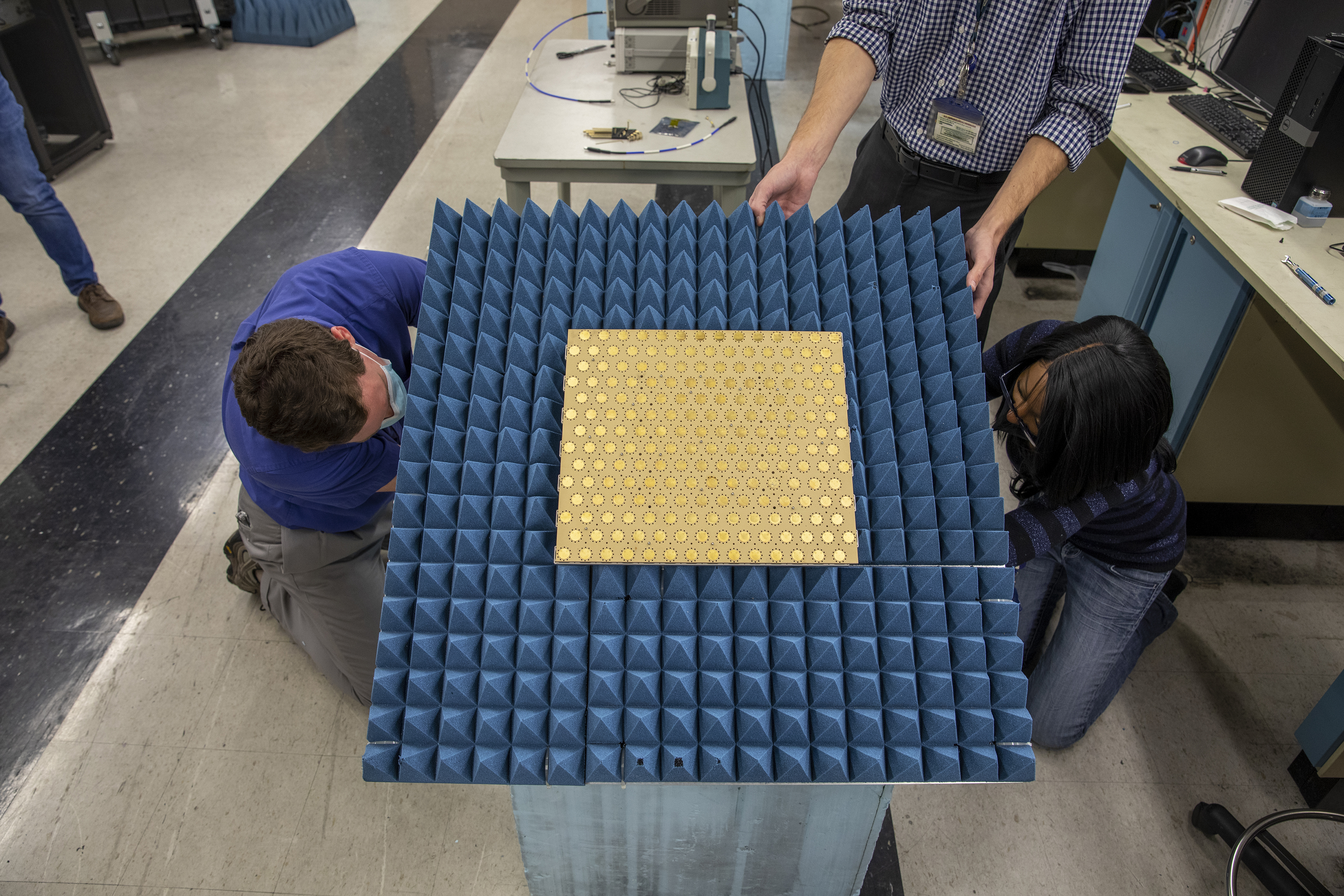 Pattern testing of a radiator panel