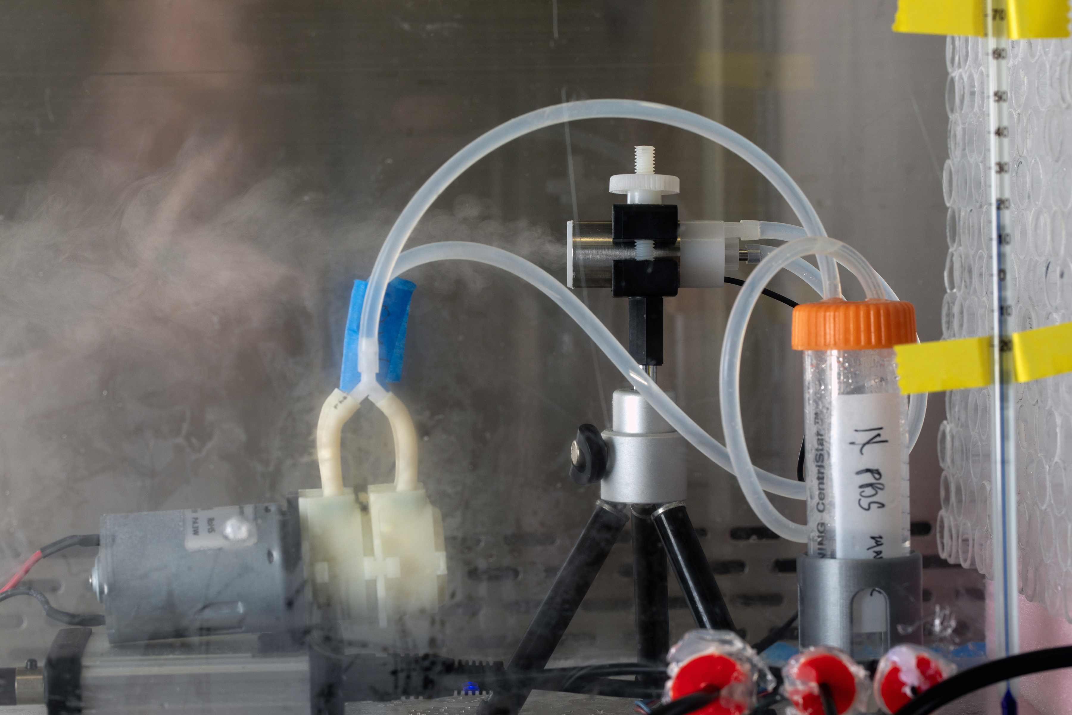 Nebulizer produces test aerosol