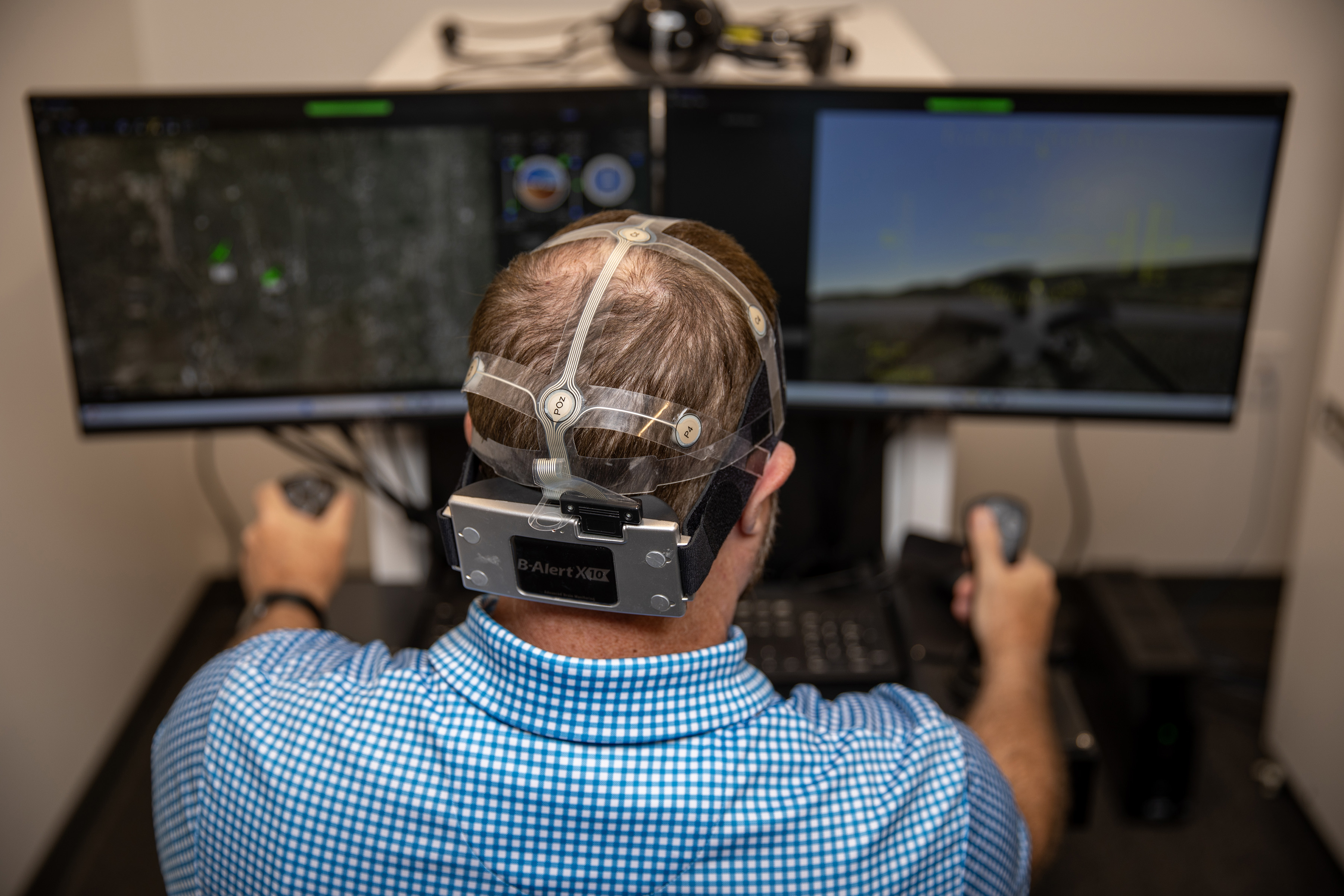 Mobile EEG device gathers brain data