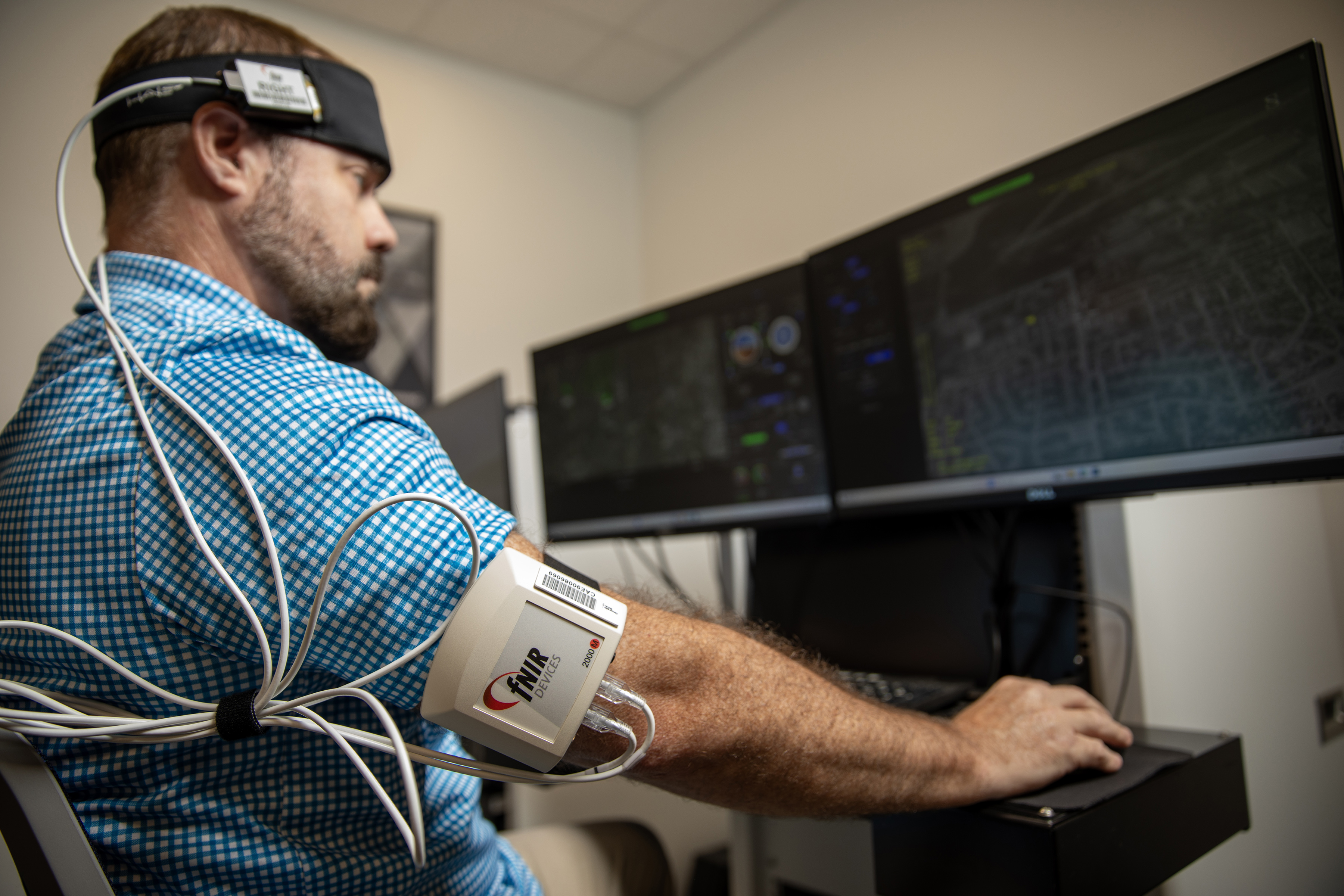 Gathering brain electrical data via EEG