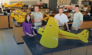 gtri researchers with aircraft