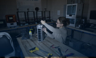 Mary Kate Broadway works on the Lunar Flashlight model in the SEEDLab makerspace.