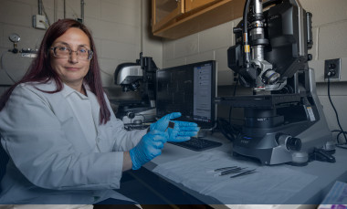 GTRI researchers shows materials sample
